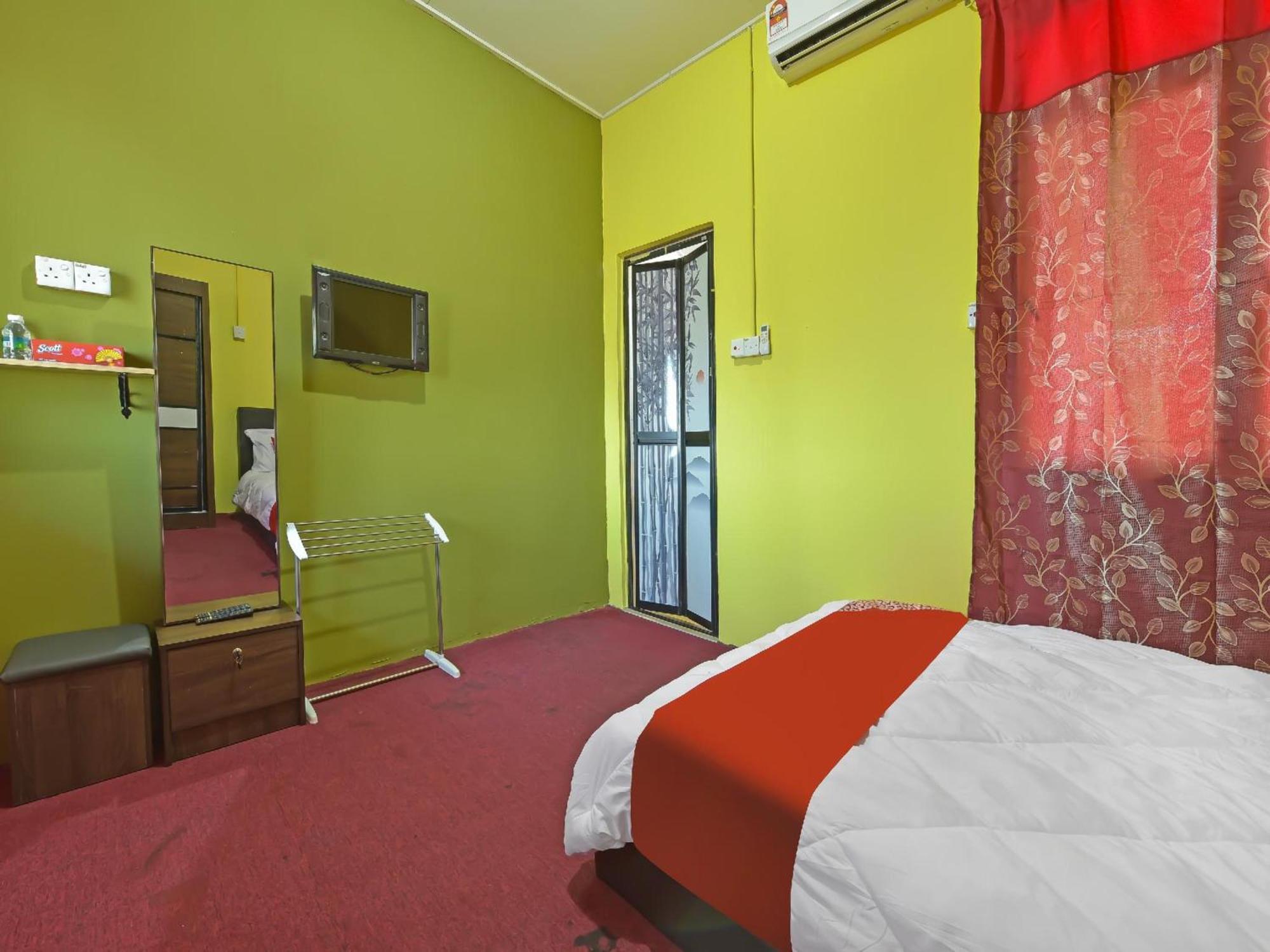 Oyo 90744 Bari Indah Beach Resort Kuala Terengganu Exteriér fotografie