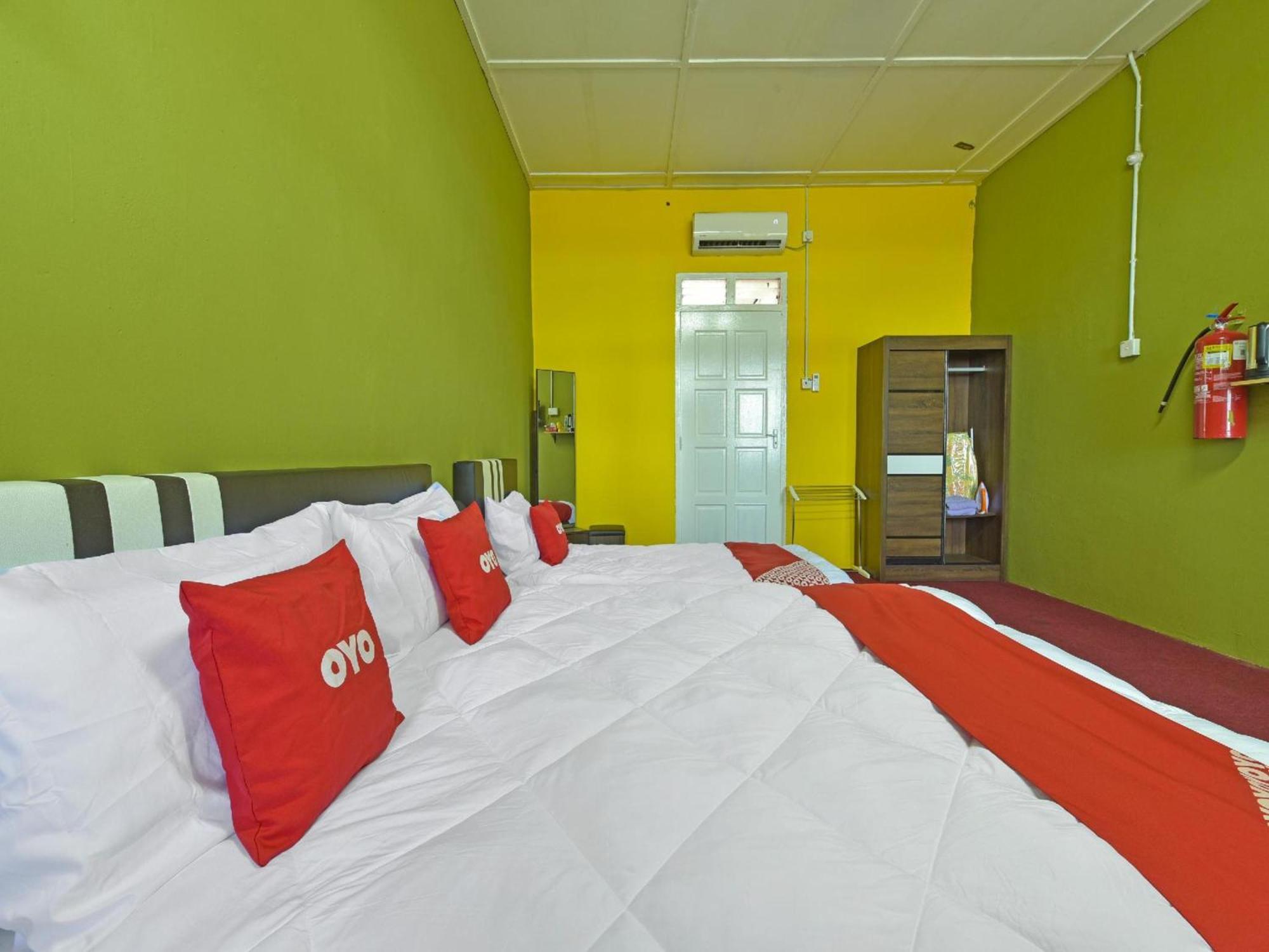 Oyo 90744 Bari Indah Beach Resort Kuala Terengganu Exteriér fotografie